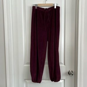 Notice Lounge velour pants size medium